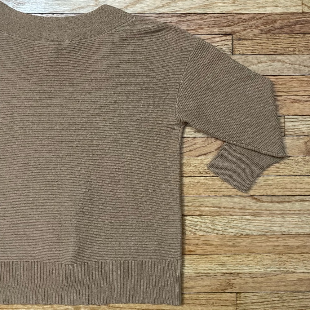 White House Black Market - Sweater - Picture 10 of 11